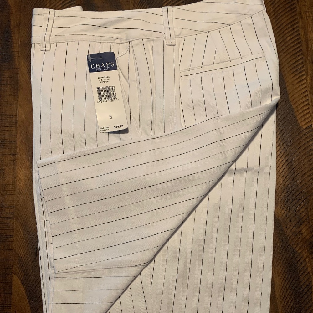 CHAPS Size 6 White with Black Pin Strips
